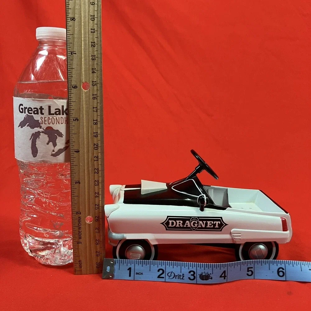 1994‎ Hallmark Garton Kiddie Car Classics / 1956 Dragnet / Police Pedal #22443 - Picture 2 of 16